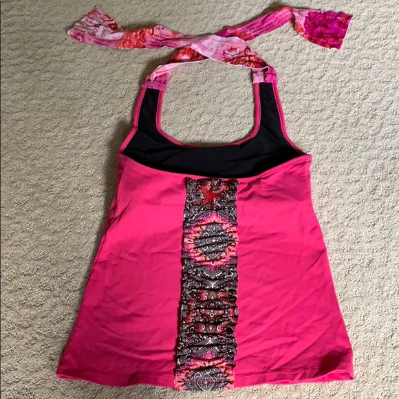 Workout halter top - Picture 1 of 3